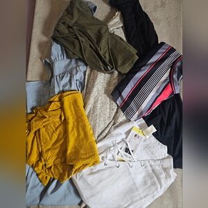 BUNDLE NWT ,NWOT , LIKE NEW 7 PIECES SIZE SMALL